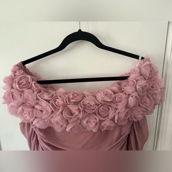 BLUSH PINK MESH FLORAL BARDOT MATERNITY MIDI DRESS - Picture 8 of 8